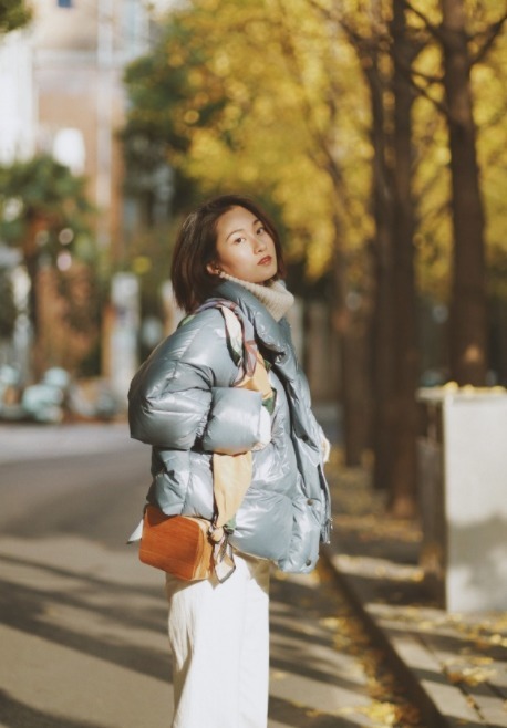 紧身裤 穿来穿去,还是更爱“阔腿裤”,遮肉显瘦又百搭,咋穿都好看