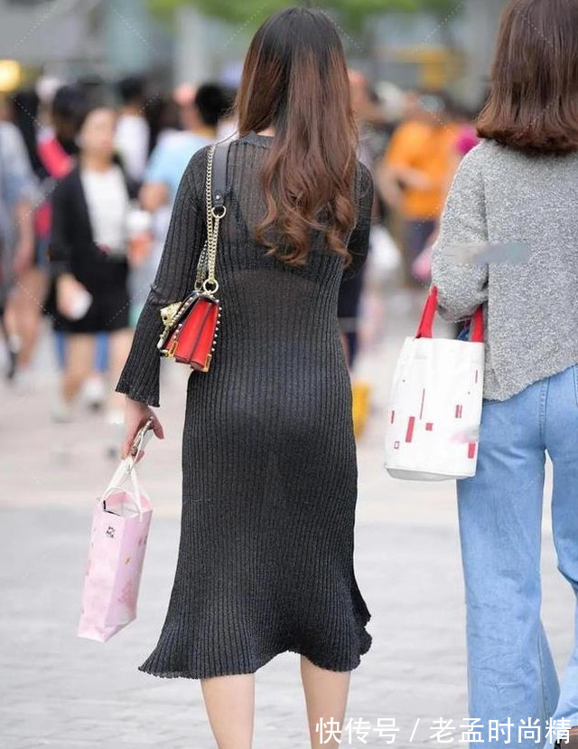 瑜伽裤 针织裙的问世,让瑜伽裤没地位了,穿裙子能修身还有优雅气质