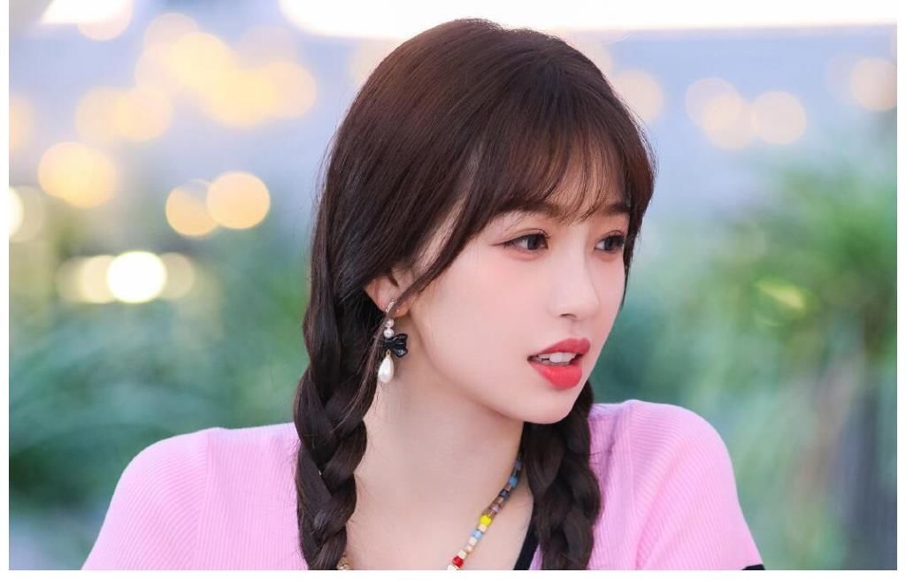 坑完张彬彬再坑汪苏泷和赵露思,这样只会cue流程的MC让人尴尬