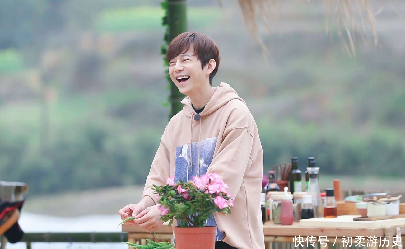 李诞杨迪吐槽《向往的生活》潜规则,真是大开眼界!