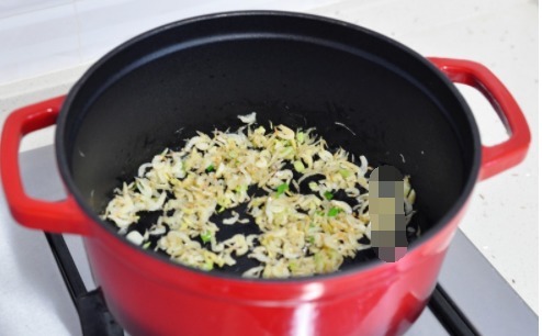 多喝萝卜丝汤,加一勺这个,比加味精都好吃