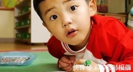 鸡蛋|5岁娃打碎一兜鸡蛋,超市要求10倍赔偿,宝妈做法店员哑口无言