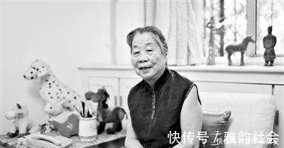 梁思成@梁思成去祭拜林徽因 林洙吃醋 说了这样的话