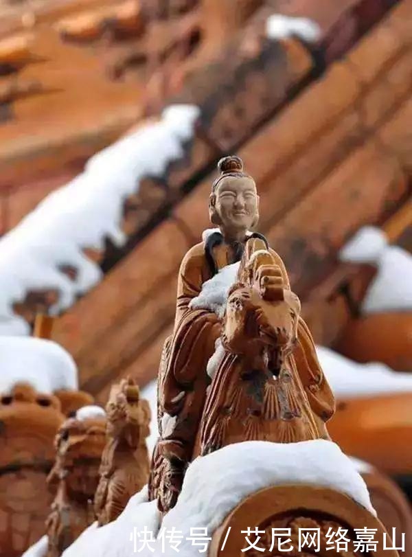 宫廷|宫廷建筑上的“五脊六兽”都是什么神兽?领队的小老头是谁?