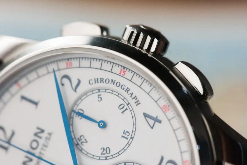 买过PP、朗格的他，多年后竟然被一只2万的手动计时打动了