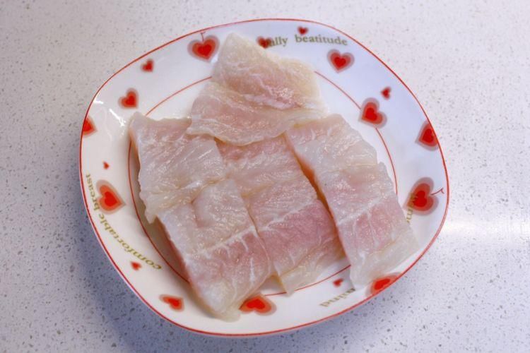 老人小孩都能吃的龙利鱼，肉质鲜嫩没有刺，配上米饭更鲜美