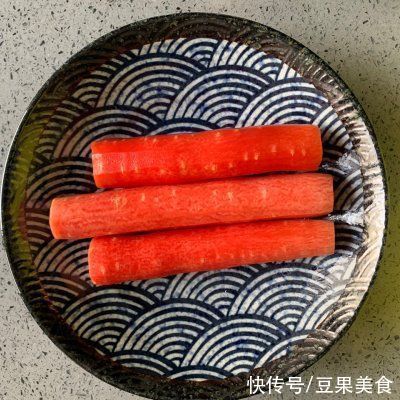 虾仁炒饭这样做，隔壁小孩都馋哭了