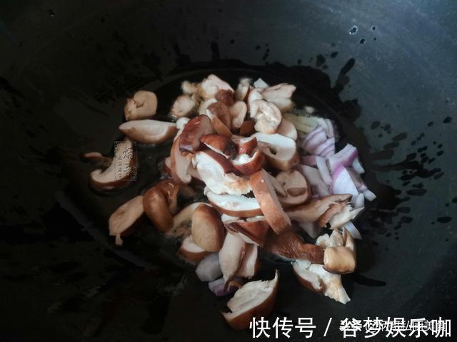 午餐|晒媳妇做的午餐，朋友圈炸锅了，网友调侃：够豪横！求蹭饭