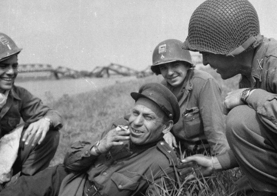 靠卖|抗美援朝的另类胜利者：战后德国重新崛起，日本靠卖物资走出危机