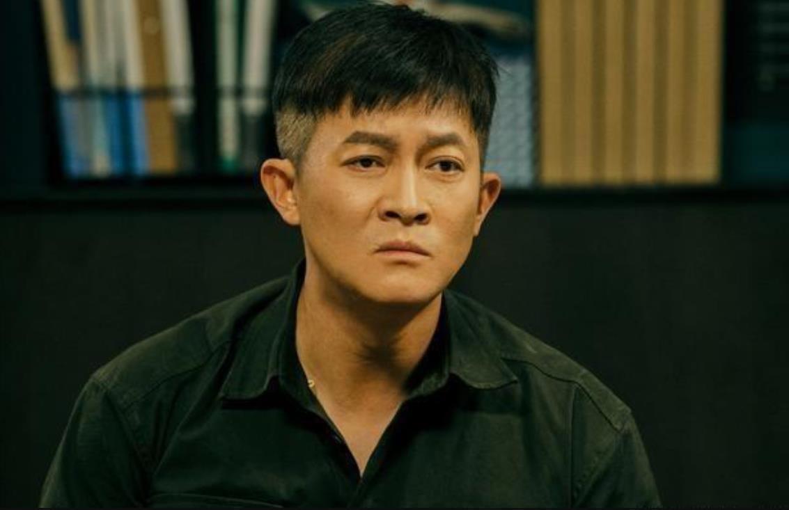 综艺|杨志刚参加综艺后遭嘲讽，新剧不再装傻，网友，导演还是郭靖宇