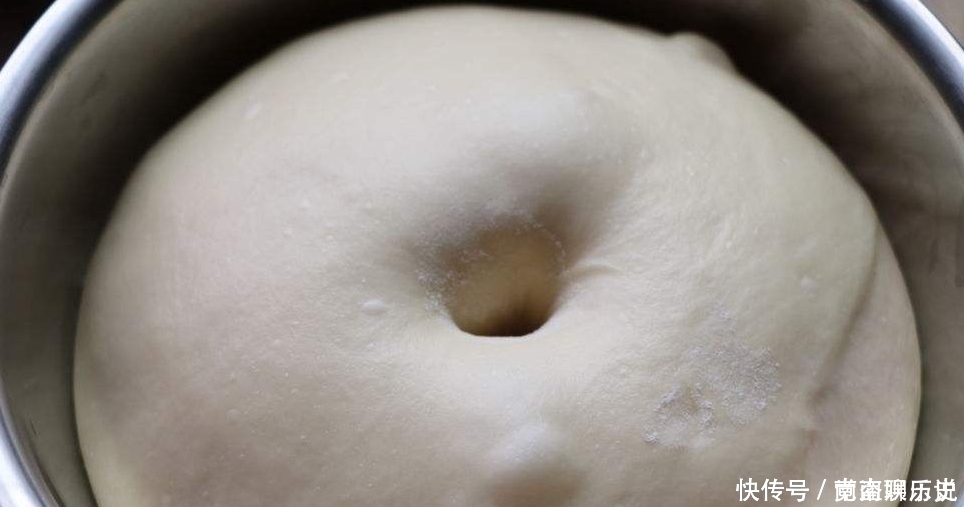 蒸馒头,冷水上锅还是开水上锅都错面点师教你一招,又大又软