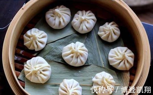 叉烧包|早餐自己做汤包、煎饺、叉烧包, 汤都是新鲜的!