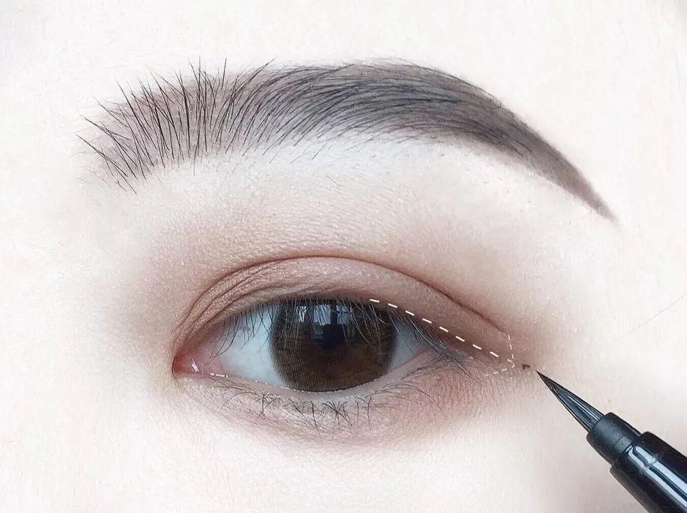 眉毛|长期化妆和不化妆的女生,十年后区别也太大了吧?!