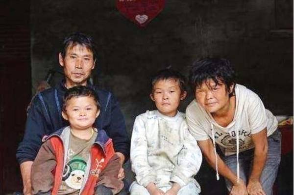范小勤|从一夜成名年入百万到被丢回农村，11岁的小马云，经历了什么？