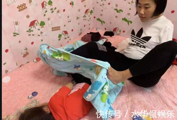 母爱|9张让人潸然泪下的母爱照,妈妈实在是太伟大了,看一次哭一次
