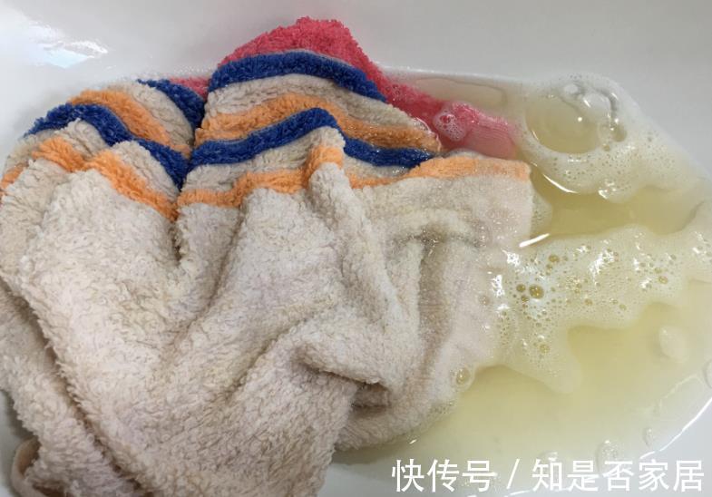 毛巾|卫生间别挂毛巾架了,很不卫生,学上海人这样做,干净整洁还实用
