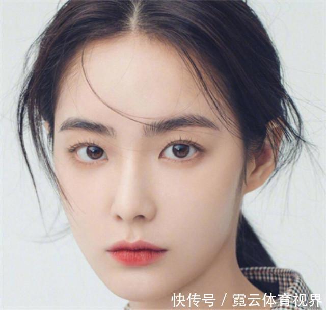 皮肤|天生“带妆脸”的女生,脸上都有这4个特征,素颜就像化了妆一样