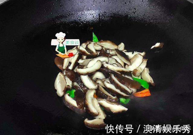 实惠|秋天,这素菜是儿子的最爱,不放肉也很香,营养实惠,儿子特爱吃