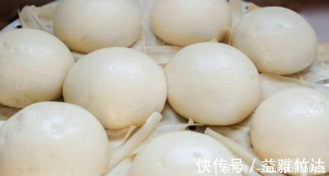 松软|和面光加酵母可不行,往里加几滴“它”,蒸什么都松软好吃!