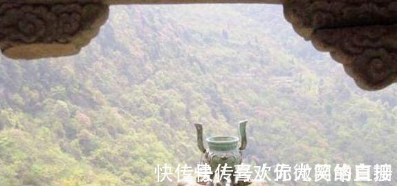 香火@武当山上的“催命”香炉,百年来不乏有人因此去世,如今稍有改动