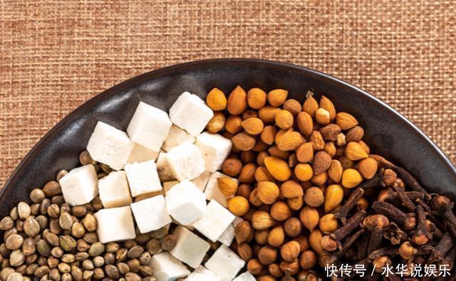 益生菌|便秘怕2种水，你若爱喝，冲走堆积大便，腹痛腹胀远离你