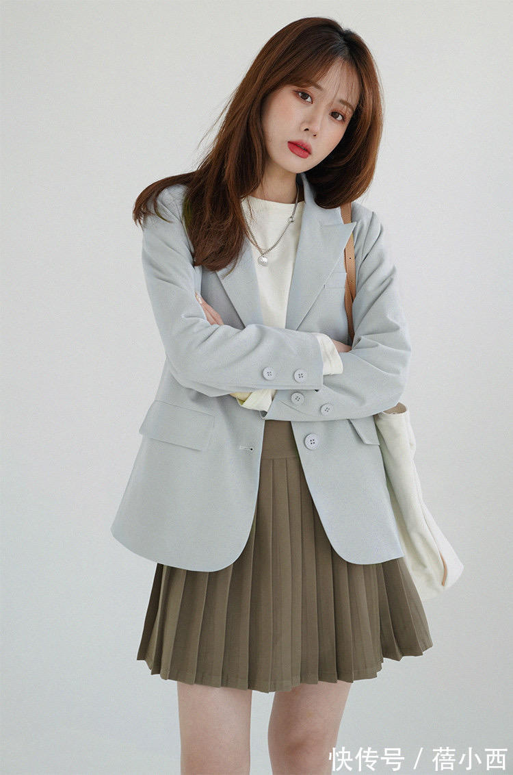 西装外套|“西装”才是永不过时的秋季单品,get这些穿衣技巧,谁穿谁时髦