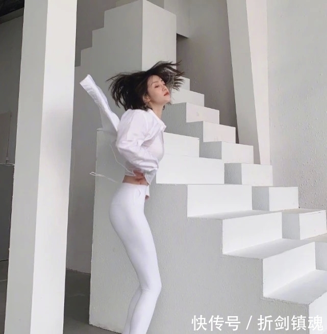 无痕|84斤李溪芮为证有漫画腿,最挑人的“奶油无痕裤”,看清效果绝了