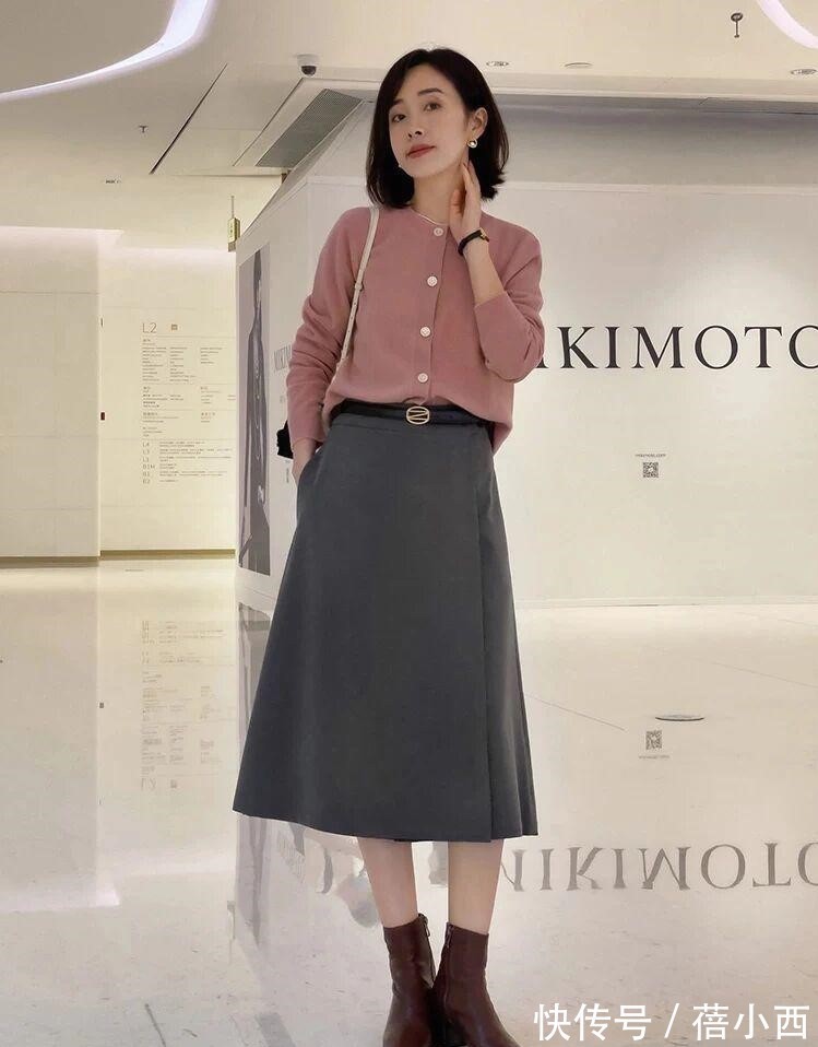 颜色|秋天怎样穿才优雅?搭配公式“针织衫+半身裙”,高级感扑面而来