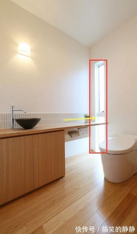 外墙|谁也别拦我留一拃宽玻璃在卫生间,15公分一排到底,采光亮堂堂