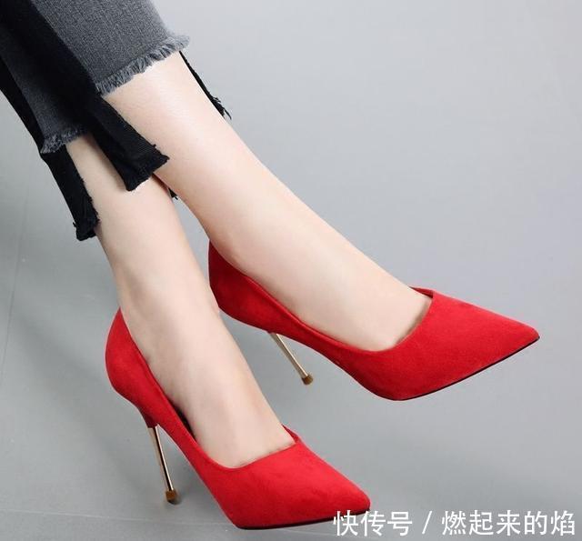 时尚|优雅成熟的细高跟鞋为女性带来性感魅力