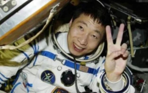 上天 杨利伟落地后,为何17年不再上天?原因令国人泪目