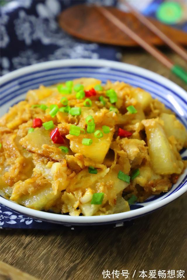 小米椒|冬瓜加个鸡蛋，不炒不煮汤，比肉还好吃，2块钱做一盘，便宜实惠