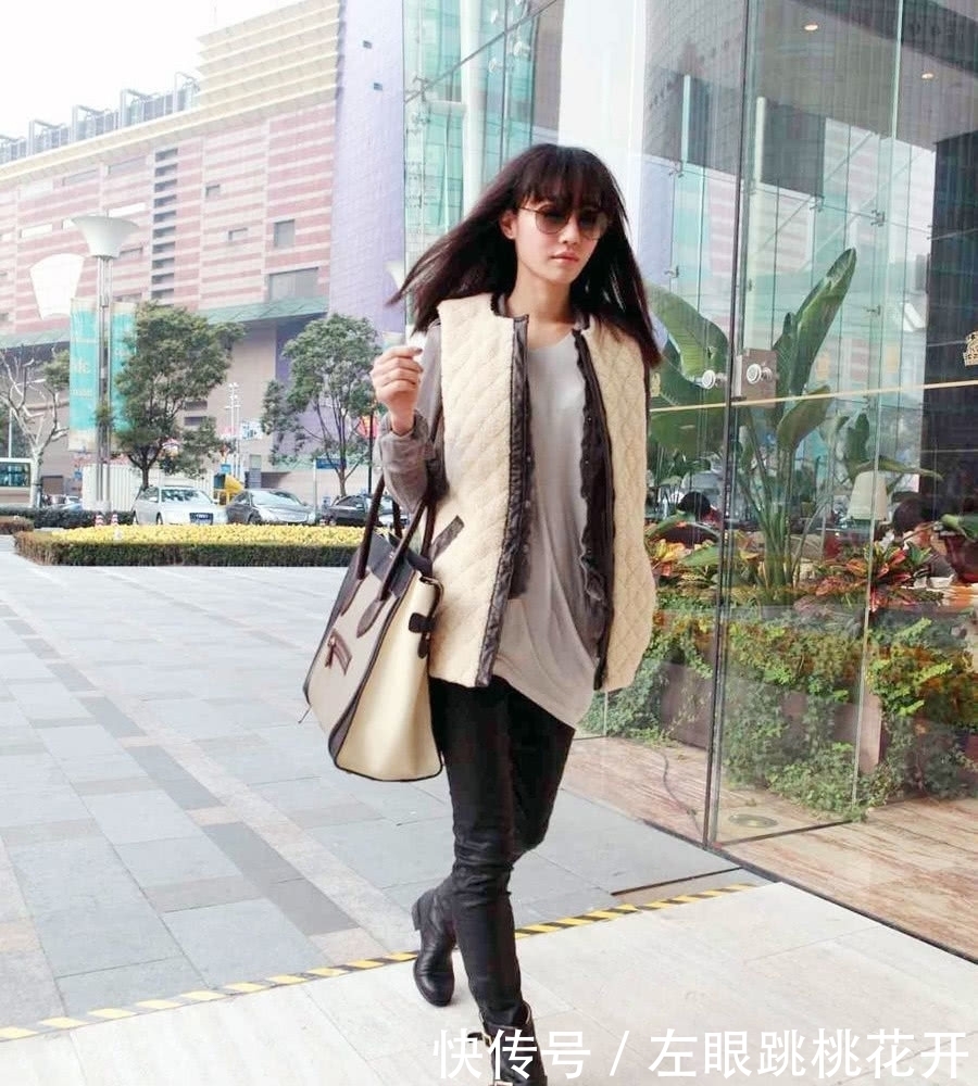 自信|街拍:红粉青蛾闭月羞花的小姐姐,走在街头都格外的自信!