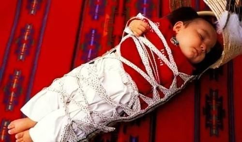 没长|奶奶给孙子剃"满月头",结果头发再也没长出来,医生简直胡闹