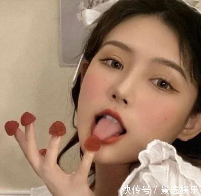 脸上这“3地方”凸起的女生，是标准“樱花脸”，全中异性缘爆棚