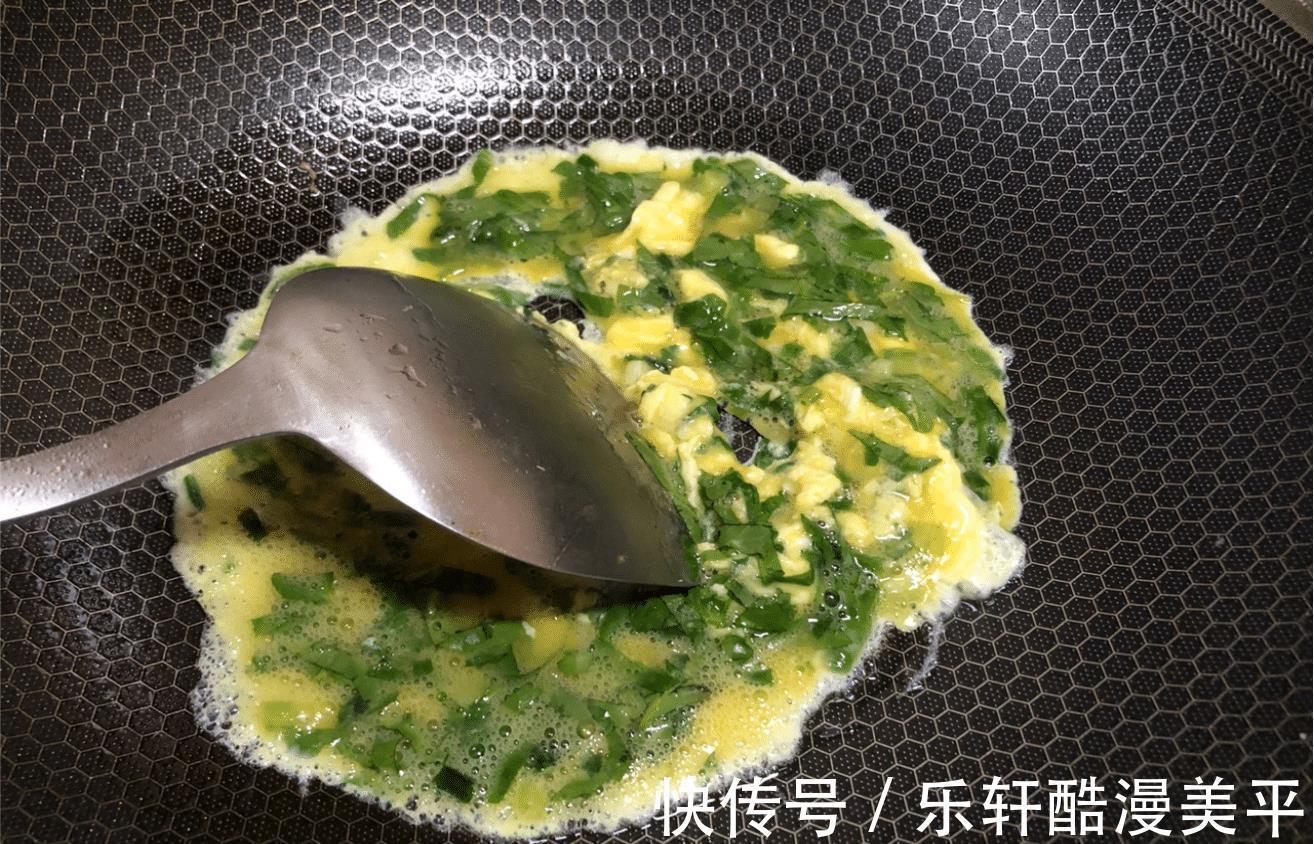 芹菜|炎炎夏日,孩子特馋这道菜,成本5块钱,营养又美味,下饭是一绝
