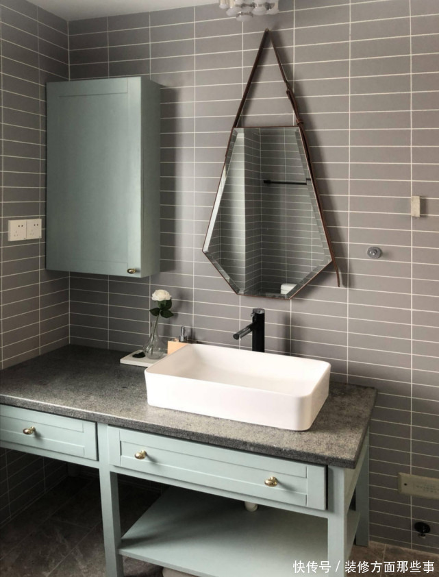 二居室|105平混搭二居室次卧和厨房合一,有了超大的厨房空间