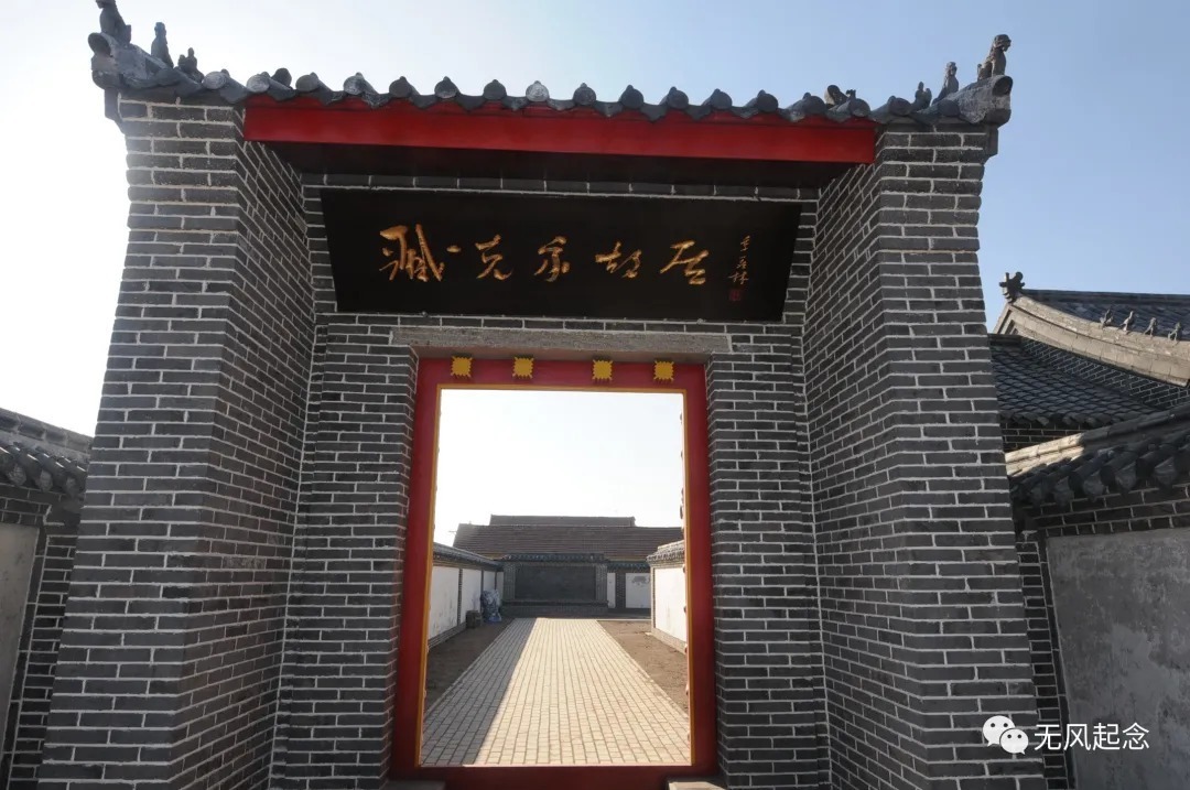 中国历史!数学交白卷,作文只写28个字,却被破格录取,3年后成著名作家