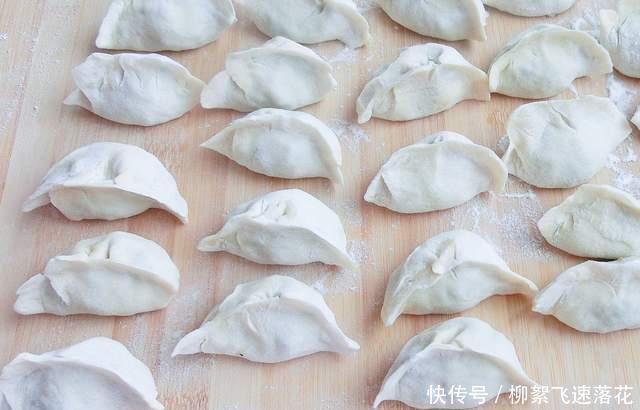 肉馅|白菜做馅别直接拌,面点师告诉你详细做法,饱满不出水,鲜香好吃