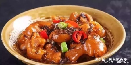 朋友来家做客,做了几道家常菜招待,朋友吃完直夸大厨