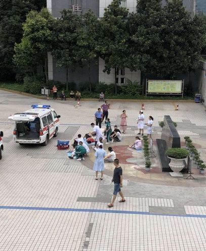 沙湾区人民医院|乐山市沙湾区人民医院开展大型群体性外伤应急演练活动