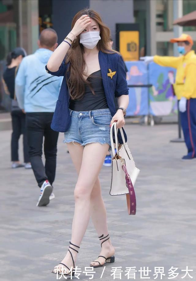 西装|穿小西装的小姐姐,走路都带风