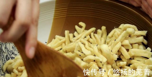 我家从来不买零食，6种自制小零食，没有烤箱也能做，香醋脆口！