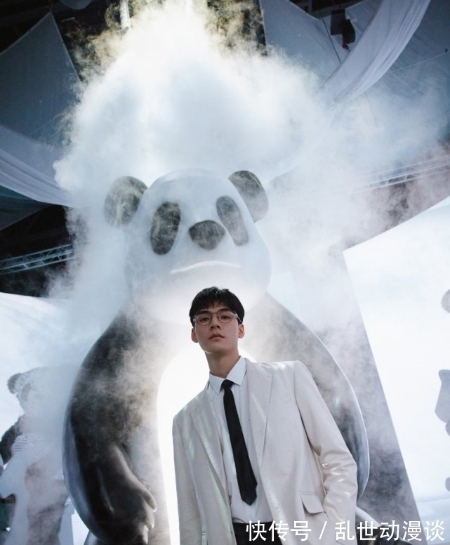 中餐厅5|《中餐厅5》,黄晓明依然是店长,丁真厨龄8年,姚安娜成争议焦点