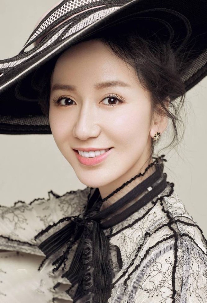 民国风味,精致的娄艺潇
