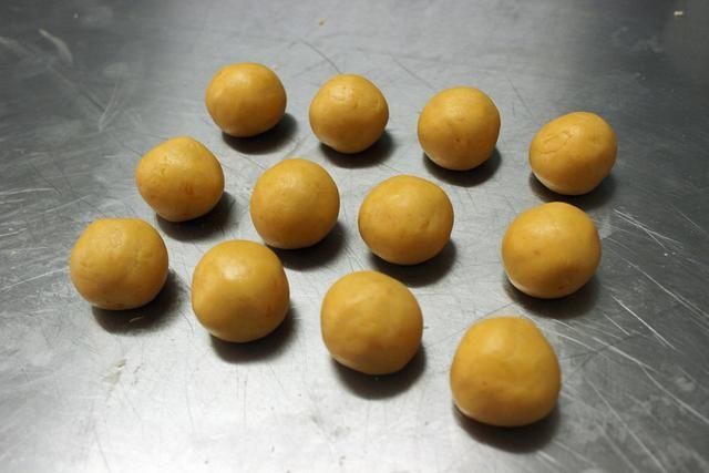 豆沙馅|为什么我炸的丸子，外面都糊了，里面还是凉的？大厨示范正确做法