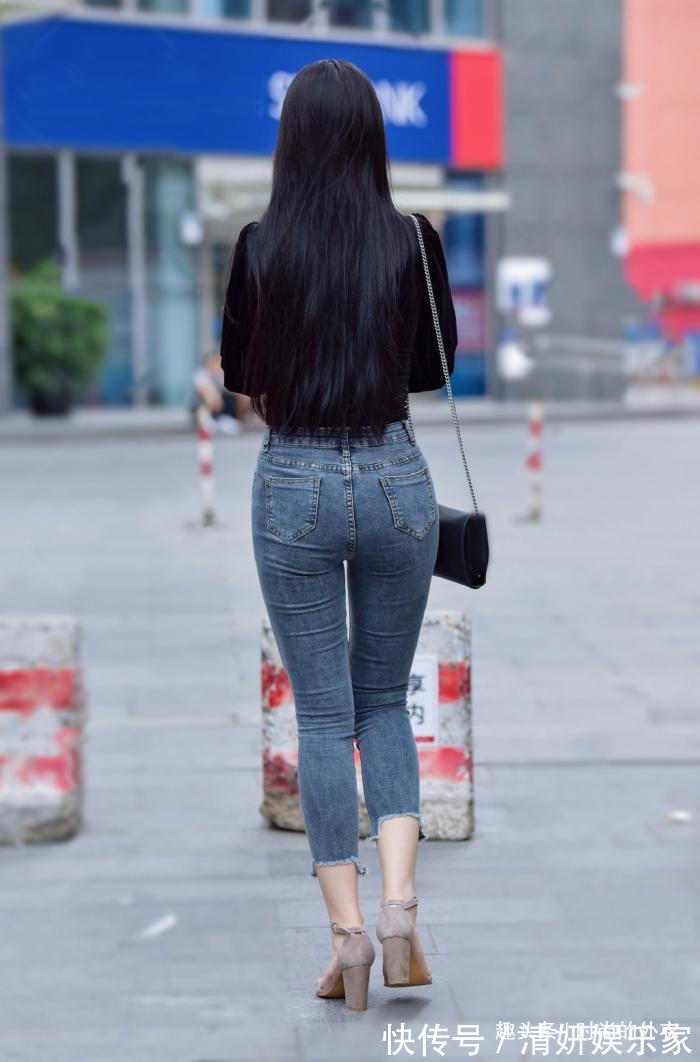 小姐姐|衣品好的时尚女生,穿牛仔裤也能美出新感觉,值得借鉴