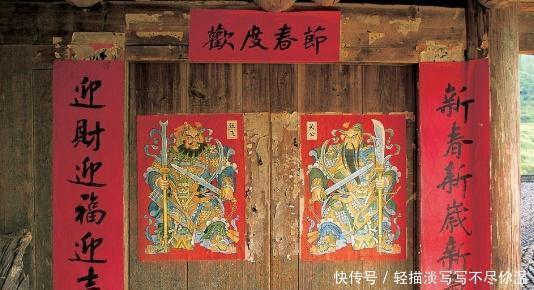 白头翁|姑娘上联白头翁,牵牛耕熟地,这秀才给出了下联让姑娘既羞又气!