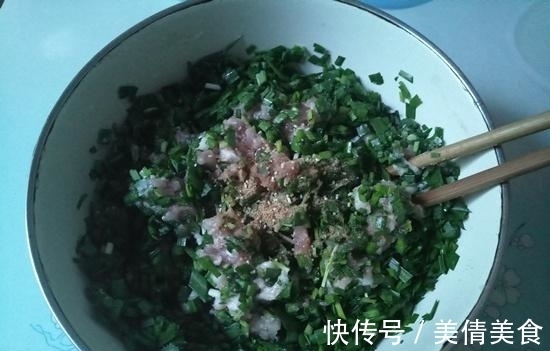 不管是包饺子还是包馄饨，牢记如何拌肉馅这诀窍，保证好吃又不腻