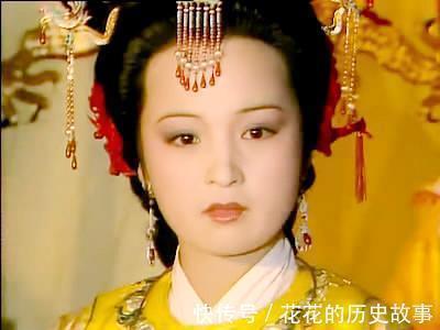 红楼梦@谁在凤姐梦中夺了贾元春的凤冠霞帔 说出来你可能不信!